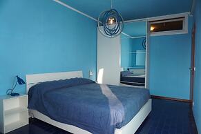 Bright Apartment With Terrace - Beahost