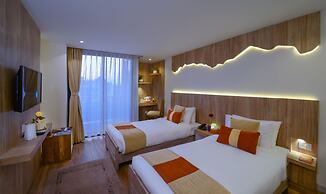 Aabas Pokhara by Barahi Hospitality