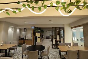 Hotel Privya Rooms and banquet Surat