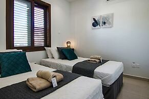 Phaedrus Living Seaside Constantinos 113