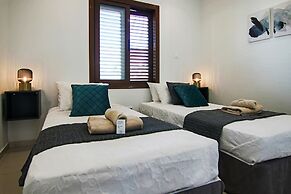 Phaedrus Living Seaside Constantinos 113