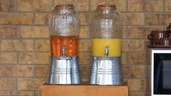 Koorawatha Homestead Motel