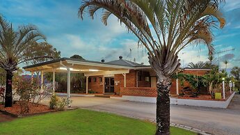 Koorawatha Homestead Motel