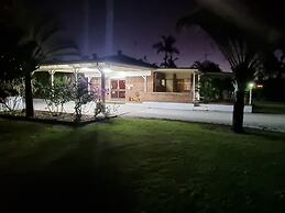 Koorawatha Homestead Motel