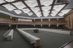 Eliz Thermal Convention Center