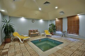 Eliz Thermal Convention Center