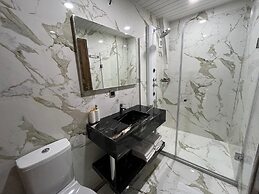 Tessera Hotel