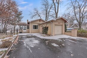 Amazing Lakefront Retreat On Long Lake! 2 Bedroom Home by RedAwning