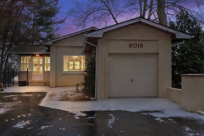 Amazing Lakefront Retreat On Long Lake! 2 Bedroom Home by RedAwning