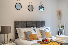 Windsor Luxury Studio Apartment