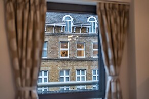 Windsor Luxury Studio Apartment