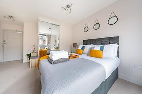 Windsor Luxury Studio Apartment