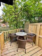 Charming 2-bed Lodge in Dorchester