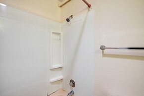 36SLL - Convenient - Economical - Kitchen - Sleeps 6