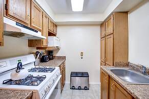 36SLL - Convenient - Economical - Kitchen - Sleeps 6