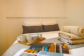 Phaedrus Living: Seaside Executive Flat Harbour 101