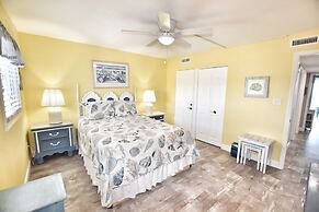 1001 Waters Edge Resort 3 Bedroom Condo by RedAwning