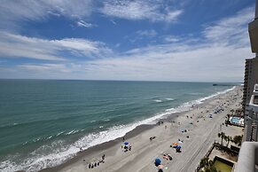 1001 Waters Edge Resort 3 Bedroom Condo by RedAwning