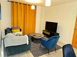 Exquisite, Cosy 2-bed Apartment in Salford