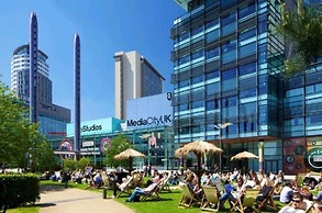 Exquisite, Cosy 2-bed Apartment in Salford