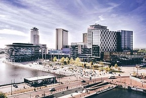 Exquisite, Cosy 2-bed Apartment in Salford