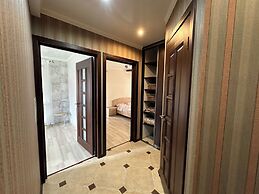 PaulMarie Apartment on Podgorodskaya