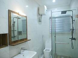 Luxury House - Sleeps 8 & Free Parking