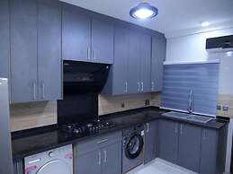 Luxury House - Sleeps 8 & Free Parking