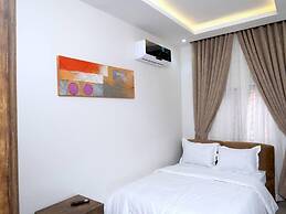 Luxury House - Sleeps 8 & Free Parking