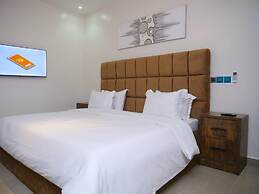 Luxury House - Sleeps 8 & Free Parking