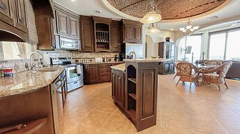 Hotel Esmeralda Beach Resort