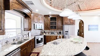 Hotel Esmeralda Beach Resort