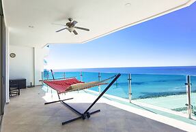 Hotel Esmeralda Beach Resort