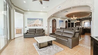 Hotel Esmeralda Beach Resort