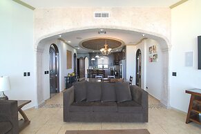 Hotel Esmeralda Beach Resort