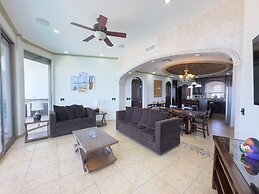 Hotel Esmeralda Beach Resort