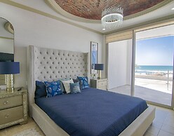 Hotel Esmeralda Beach Resort