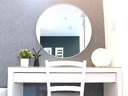 Bar & Hotel Colors Miyajima