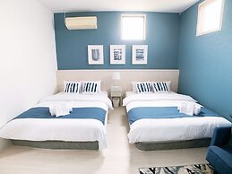 Bar & Hotel Colors Miyajima