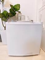 Bar & Hotel Colors Miyajima