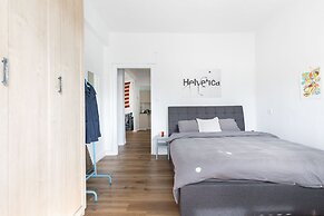 Artistic Downtown Vibe Apt in Florentin