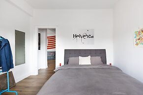 Artistic Downtown Vibe Apt in Florentin