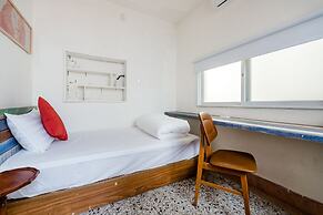 Tainan Weshare Hotel