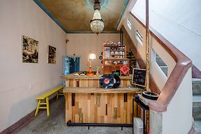 Tainan Weshare Hotel