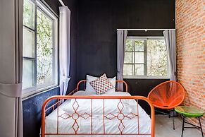 Tainan Weshare Hotel