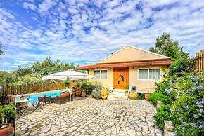 Dimitris Cottage in Apergatika