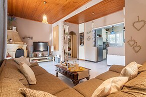 Dimitris Cottage in Apergatika