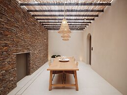 NOS Hotel & Villas