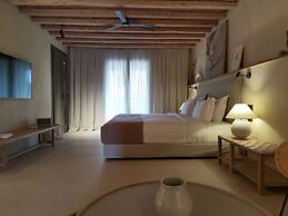 NOS Hotel & Villas