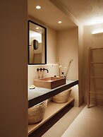 NOS Hotel & Villas